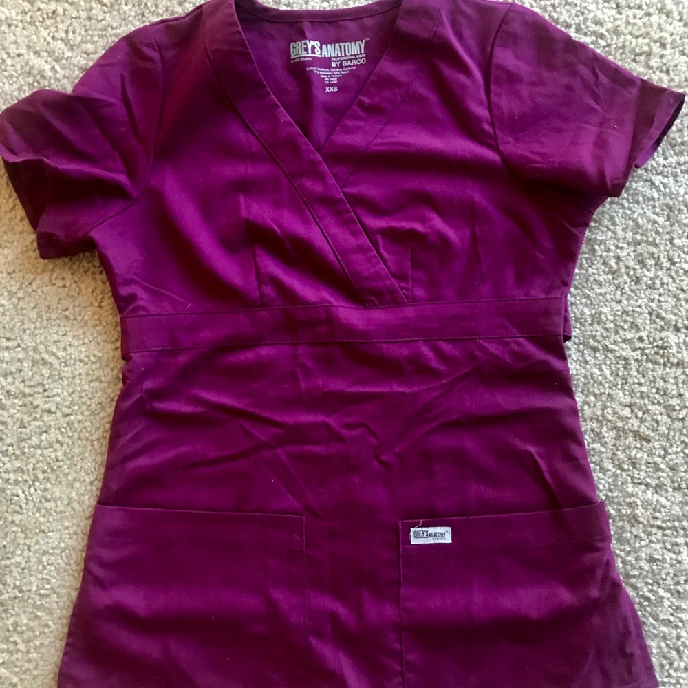 Grey’s anatomy mock wrap scrub top